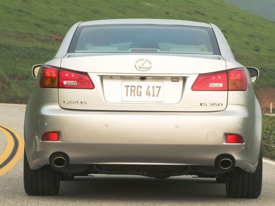  Lexus IS350 2005 года  (фото 78 из 82)